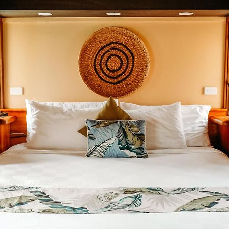 Koro Sun Resort & Rainforest Spa Savusavu Bagian luar foto