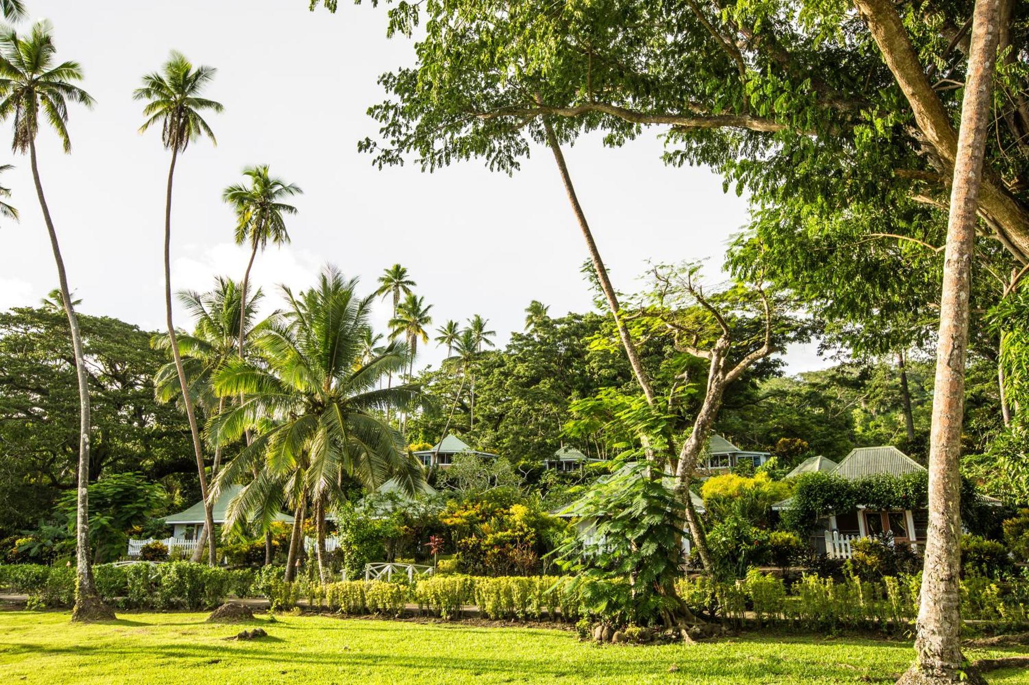 Koro Sun Resort & Rainforest Spa Savusavu Bagian luar foto