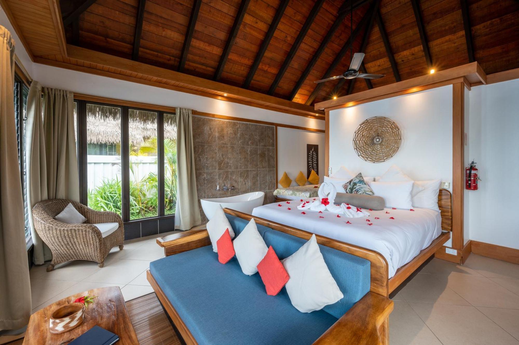 Koro Sun Resort & Rainforest Spa Savusavu Bagian luar foto