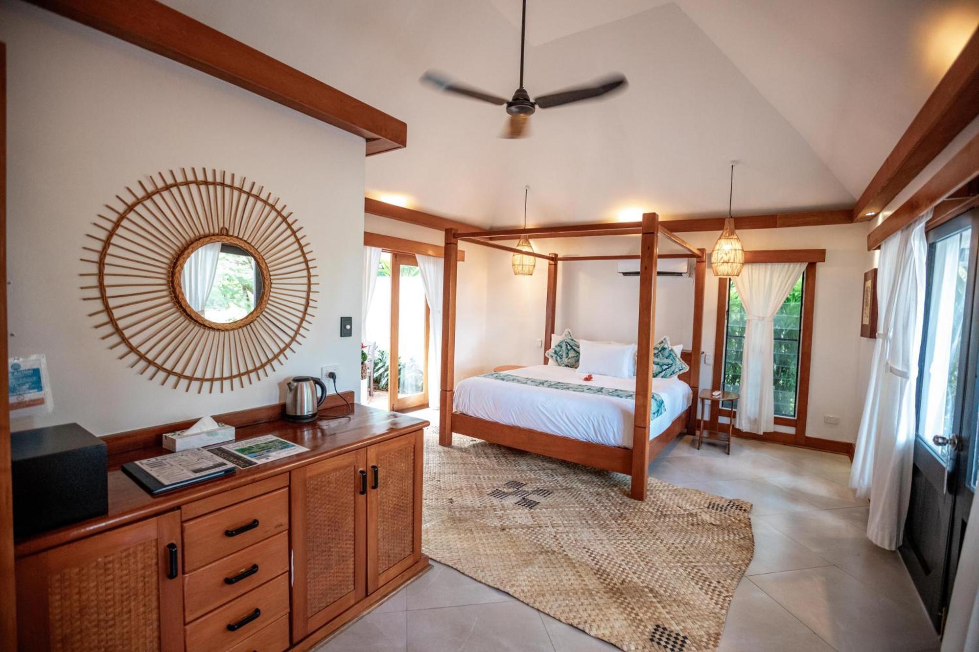 Koro Sun Resort & Rainforest Spa Savusavu Bagian luar foto